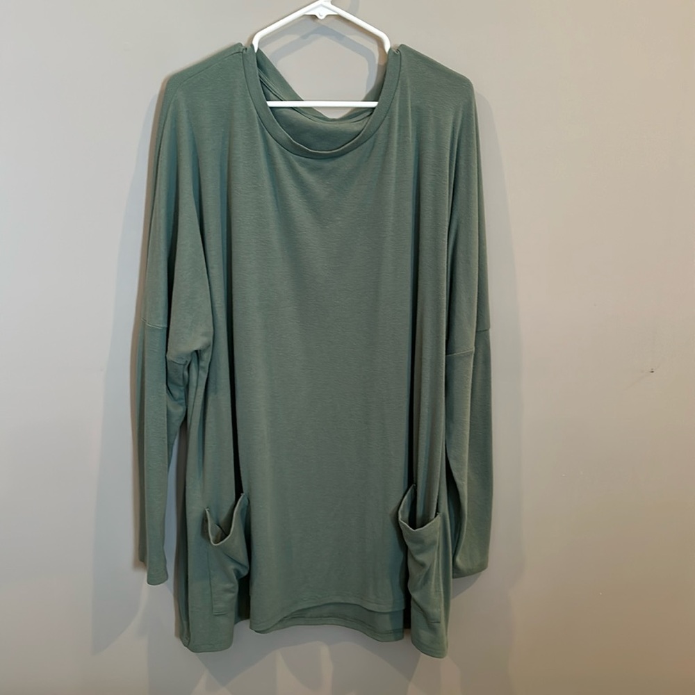 Women’s plus size tunic